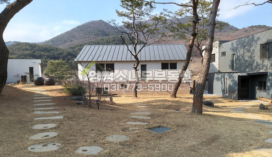 양평군 용문면 중원리 아늑한 마을 안쪽 편백향 가득 주택