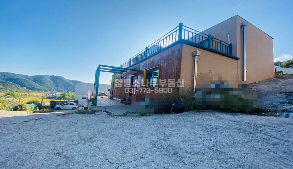 양평군 용문면 조현리 옹벽차고 있는 남향 전원주택