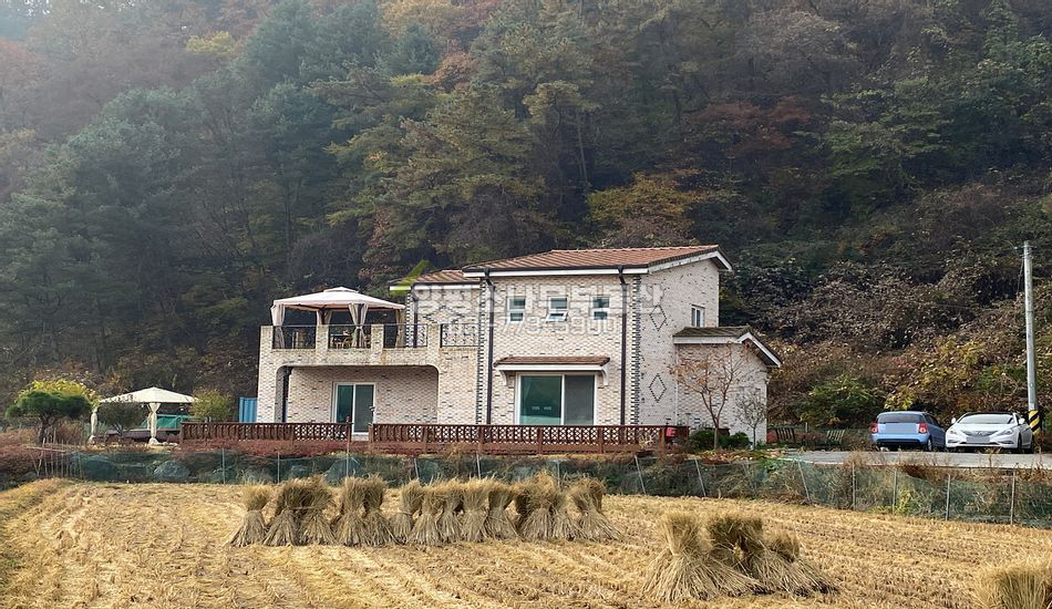 양평군 용문면 조현리 평지 마을 끝 산자락 주택