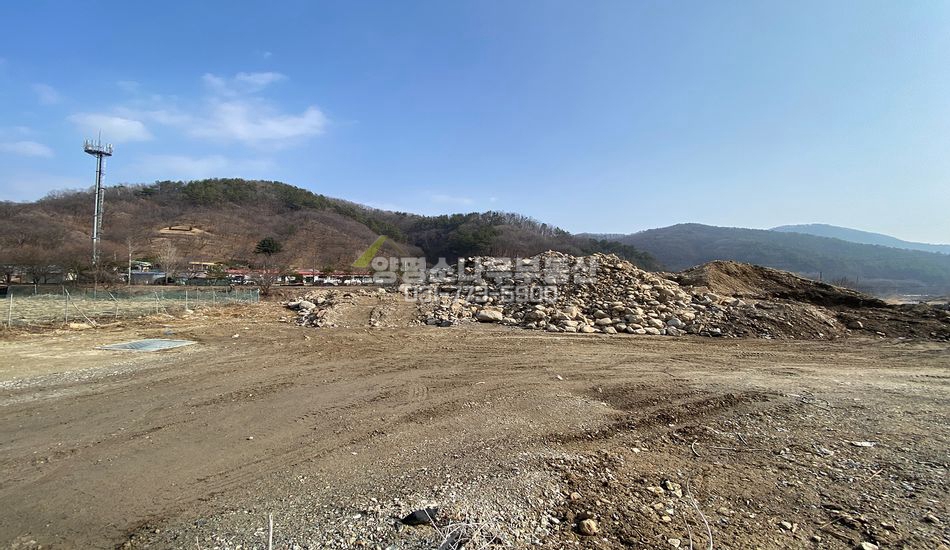양평군 용문면 연수리 지방도 및 청정하천 접한 진흥구역 농지