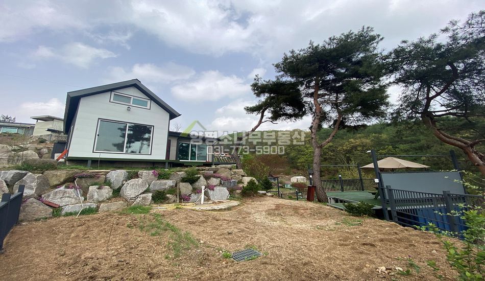 양평군 지평면 무왕리 마을 상단 깔끔한 주택