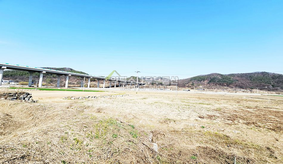 양평군 양동면 삼산리 광주-원주고속도로 고가인근 평탄지