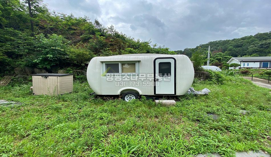 양평군 강하면 성덕리 마을 상단 카라반 있는 대지