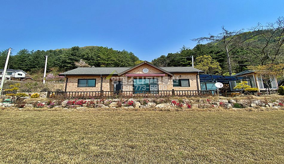 양평군 청운면 신론리 깊숙한곳 탁 트인 산조망 주택