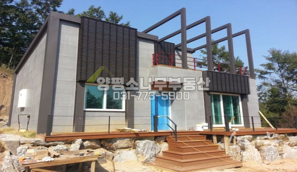 양평군 양평읍 전망좋은 동남향 전원주택입니다.