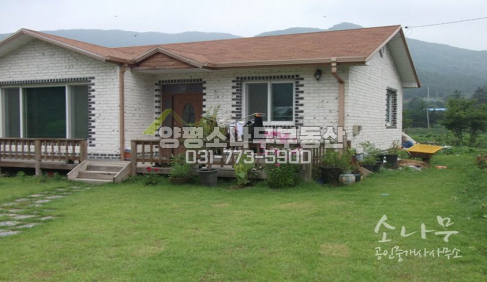 양평군 청운면 동남향 넓은 조망권 나오는 전원주택입니다.