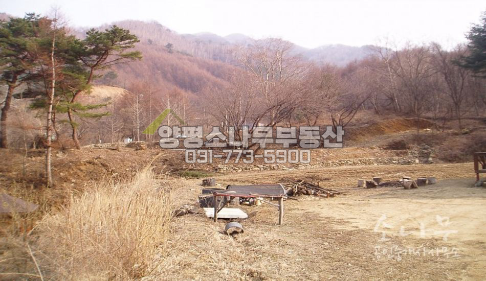 양평군 강하면  산으로 둘러싸인 한적한부지