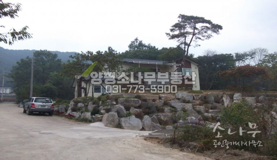 양평군 지평면 지평역세권에 위치한 남향의 전원주택입니다.